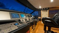 Motor Yacht ZIACANAIA - Bridge
